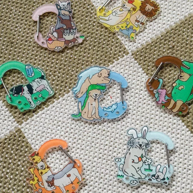 Carabiner in animals